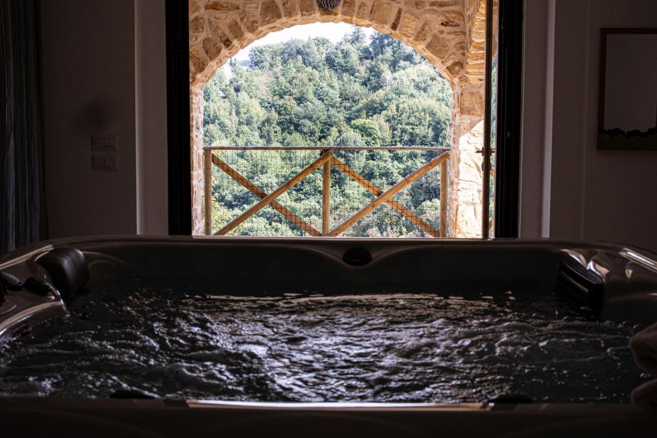 Villa Ermelinda - Piscina Privata E Jacuzzi Castelraimondo Exterior foto