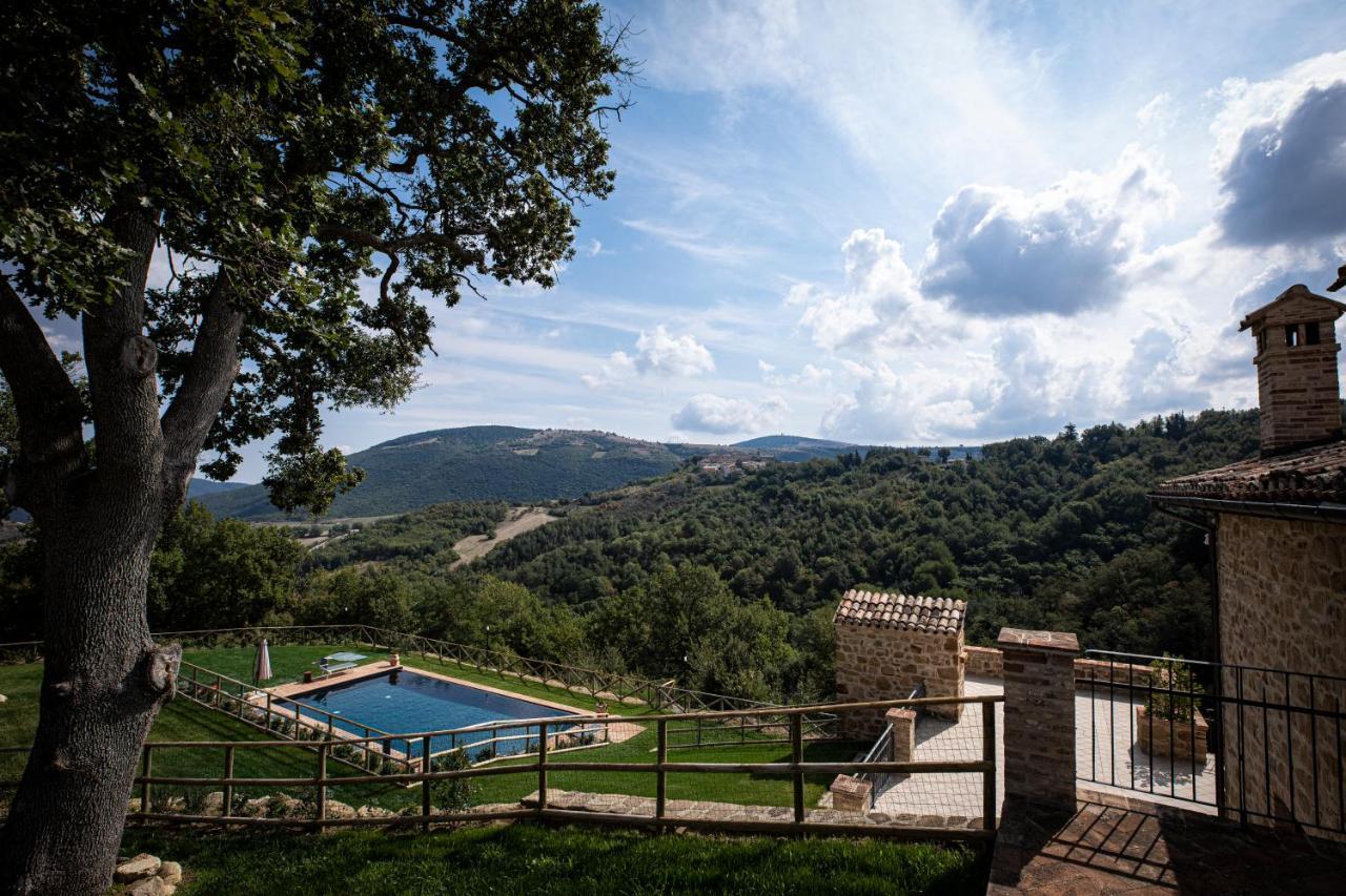 Villa Ermelinda - Piscina Privata E Jacuzzi Castelraimondo Exterior foto